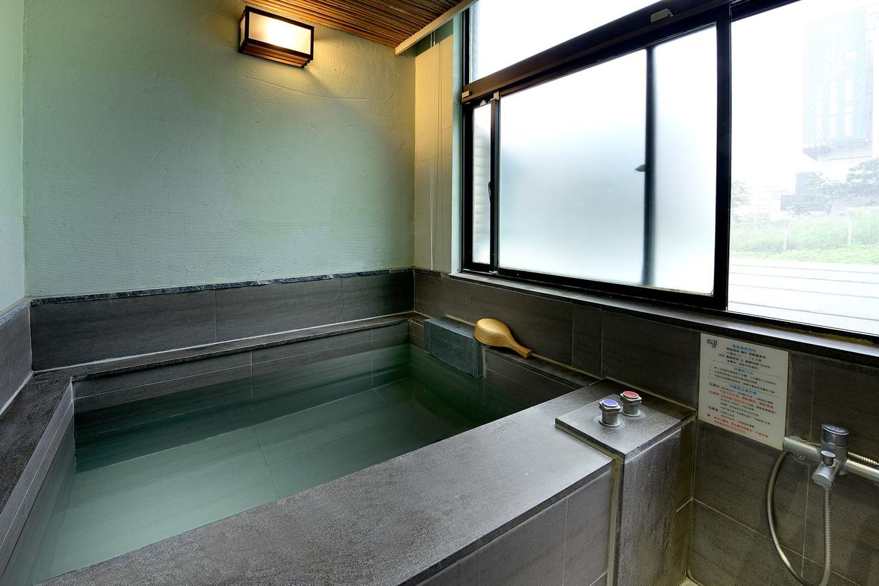 Bed and Breakfast 松語墅溫泉居 Pine Hot Spring Цзяосі Екстер'єр фото